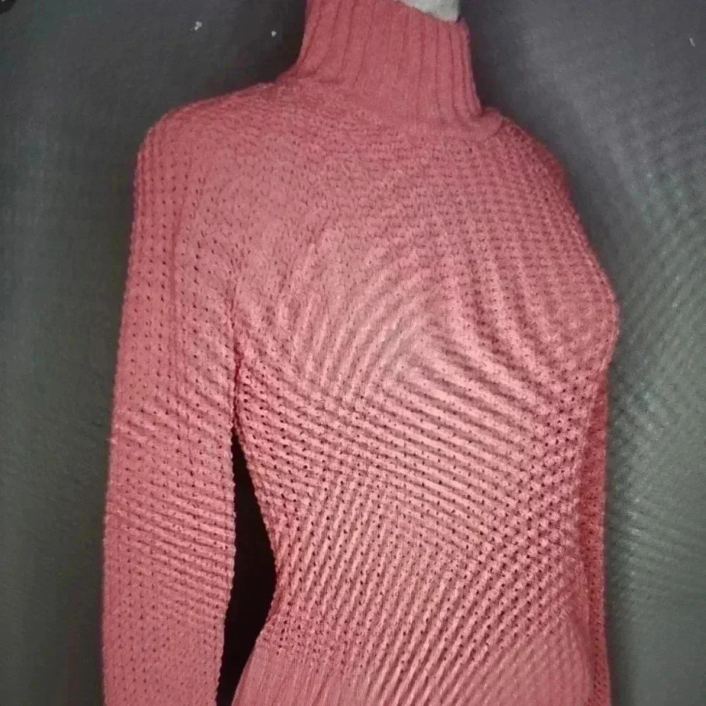 GENERATION K SWEATER